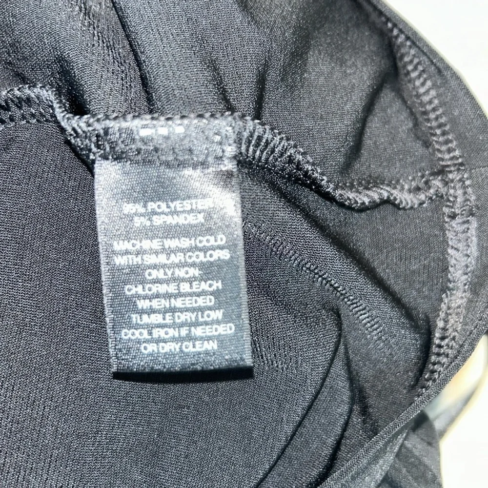 White House Black Market: Black, Tie Halter Top, Size Small - Picture 7 of 7